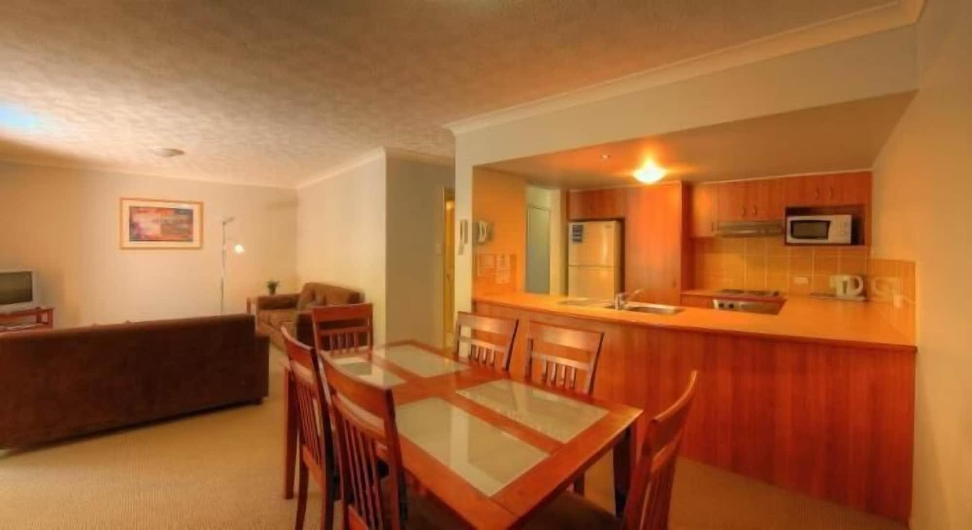 גולד קוסט Bila Vista Kirra Beachside Apartments מראה חיצוני תמונה