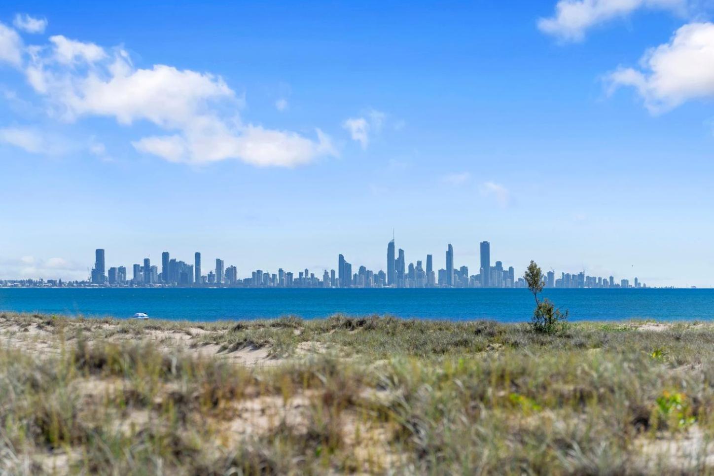 גולד קוסט Bila Vista Kirra Beachside Apartments מראה חיצוני תמונה