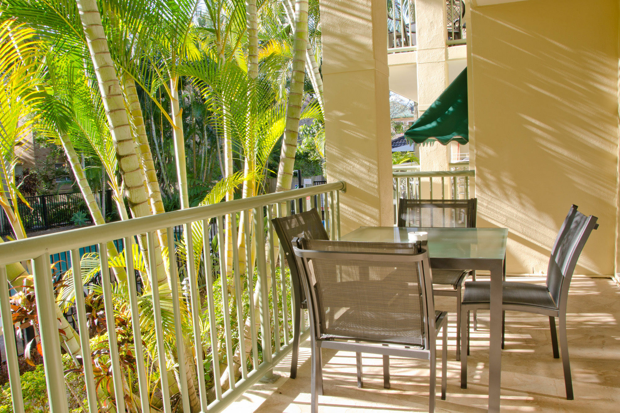 גולד קוסט Bila Vista Kirra Beachside Apartments מראה חיצוני תמונה